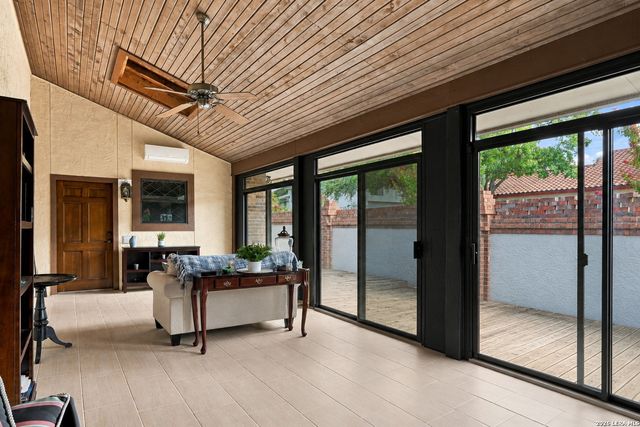 100 Elizabeth Ann Ct., Castle Hills, TX 78213