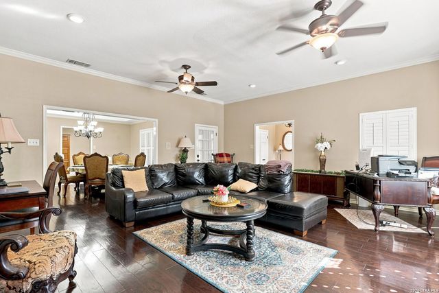 100 Elizabeth Ann Ct., Castle Hills, TX 78213