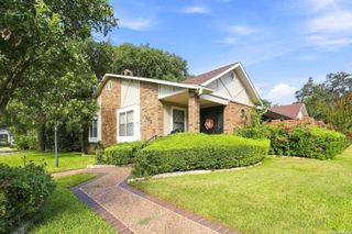 100 Elizabeth Ann Ct., Castle Hills, TX 78213