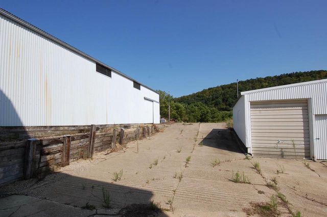 18525 County Road E, Richland Center, WI 53581