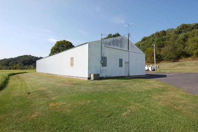 18525 County Road E, Richland Center, WI 53581