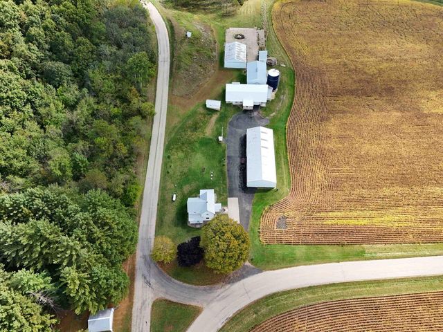 18525 County Road E, Richland Center, WI 53581