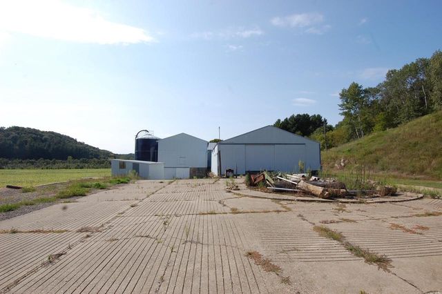 18525 County Road E, Richland Center, WI 53581