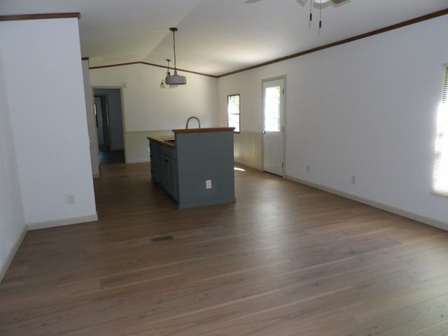 862 Chambers Spring Rd, Waverly, TN 37185