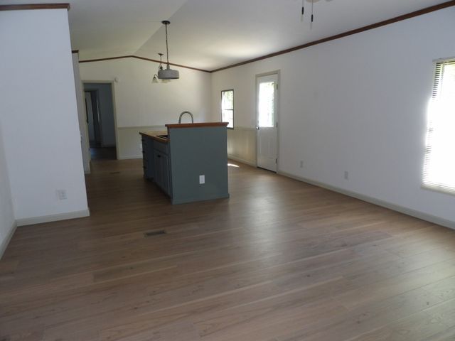 862 Chambers Spring Rd, Waverly, TN 37185