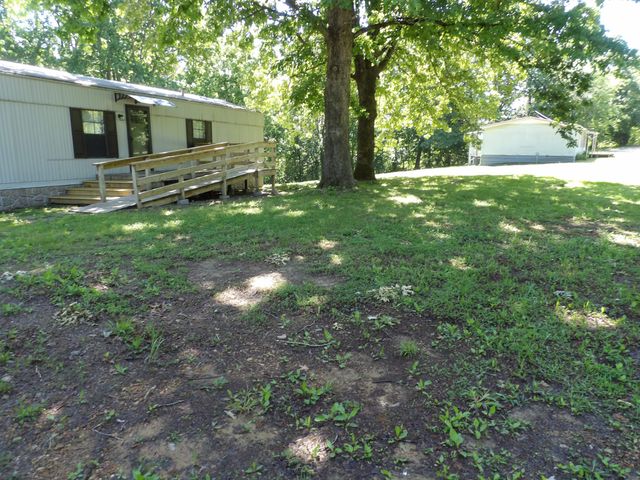 862 Chambers Spring Rd, Waverly, TN 37185