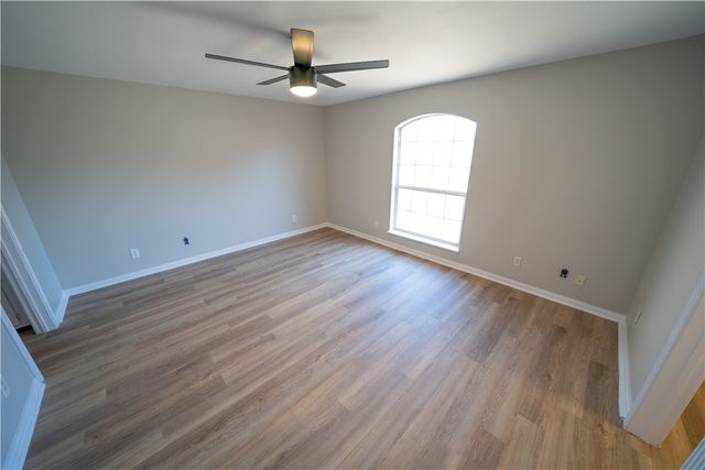 3721 N Creek Cr, Corpus Christi, TX 78410