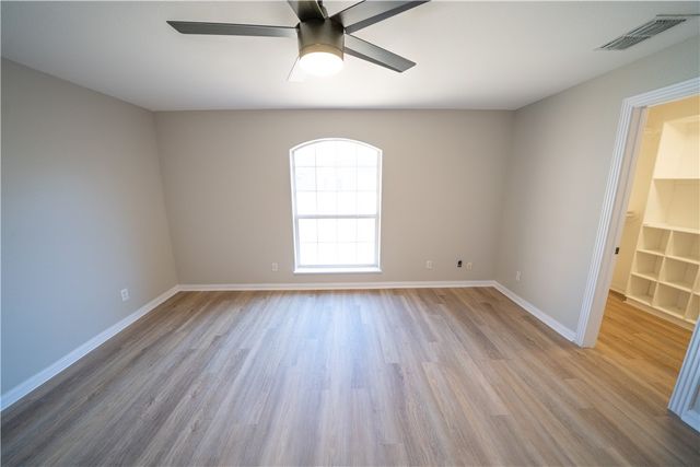 3721 N Creek Cr, Corpus Christi, TX 78410