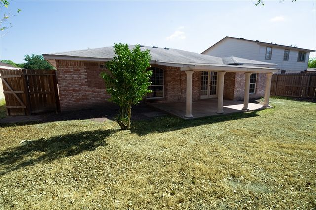 3721 N Creek Cr, Corpus Christi, TX 78410