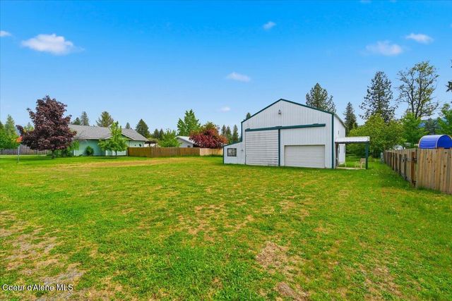 348 Glidden Ave, Priest River, ID 83856