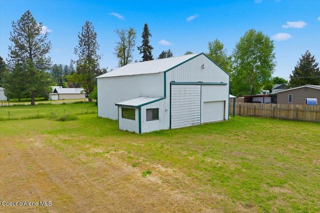 348 Glidden Ave, Priest River, ID 83856