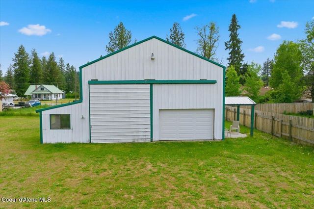 348 Glidden Ave, Priest River, ID 83856
