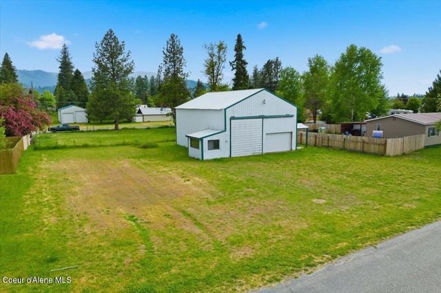 348 Glidden Ave, Priest River, ID 83856