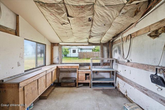 348 Glidden Ave, Priest River, ID 83856