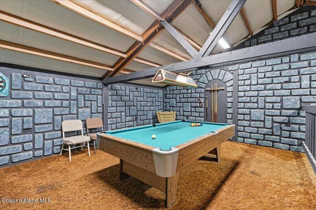 348 Glidden Ave, Priest River, ID 83856