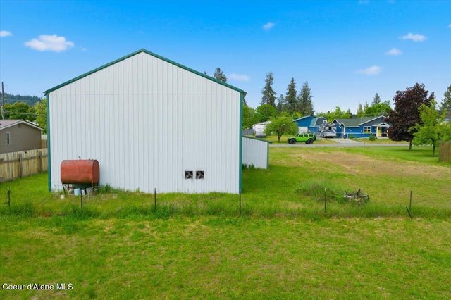 348 Glidden Ave, Priest River, ID 83856