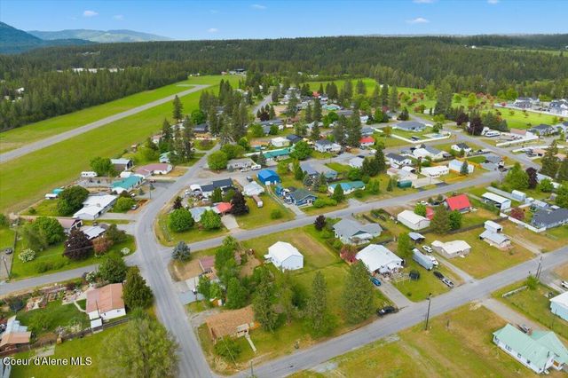 348 Glidden Ave, Priest River, ID 83856