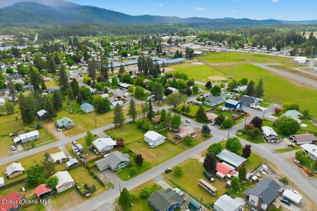 348 Glidden Ave, Priest River, ID 83856