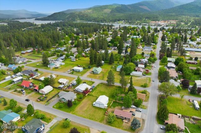 348 Glidden Ave, Priest River, ID 83856