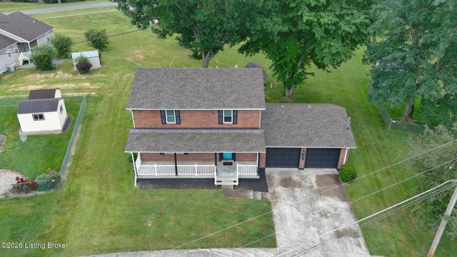 102 Kristen Ct, Radcliff, KY 40160