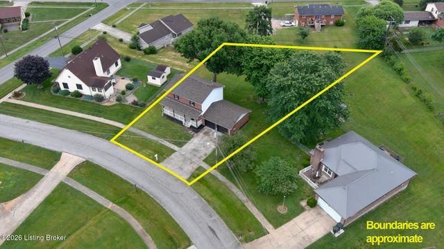 102 Kristen Ct, Radcliff, KY 40160