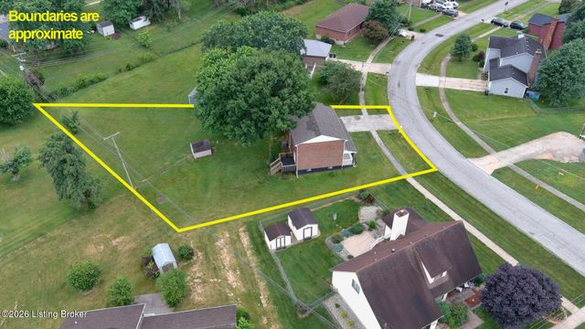 102 Kristen Ct, Radcliff, KY 40160