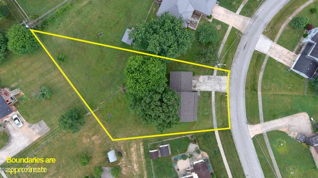102 Kristen Ct, Radcliff, KY 40160