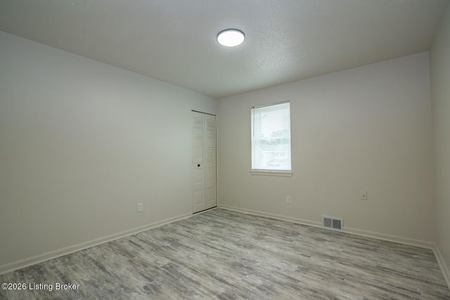 102 Kristen Ct, Radcliff, KY 40160