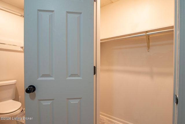 102 Kristen Ct, Radcliff, KY 40160