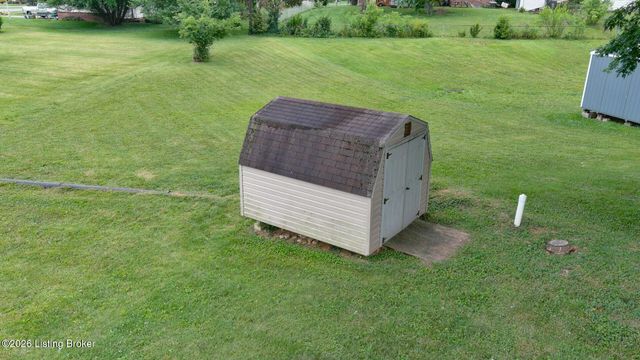 102 Kristen Ct, Radcliff, KY 40160