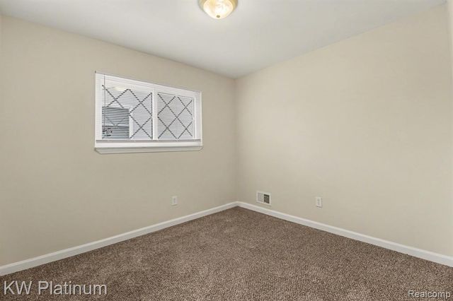 12416 Vernon Avenue, Warren, MI 48089