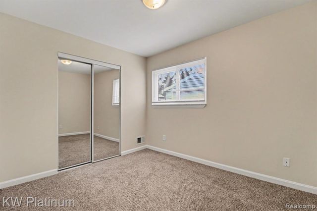 12416 Vernon Avenue, Warren, MI 48089