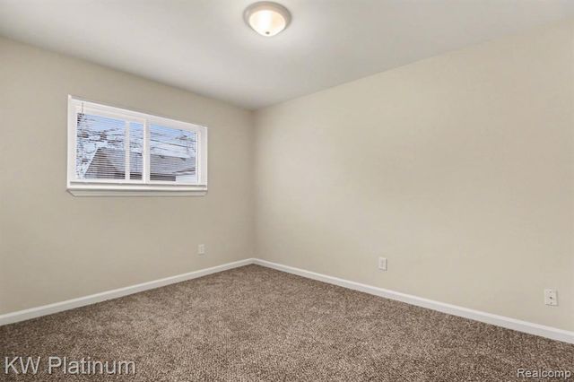 12416 Vernon Avenue, Warren, MI 48089