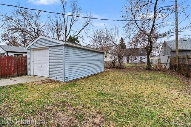 12416 Vernon Avenue, Warren, MI 48089