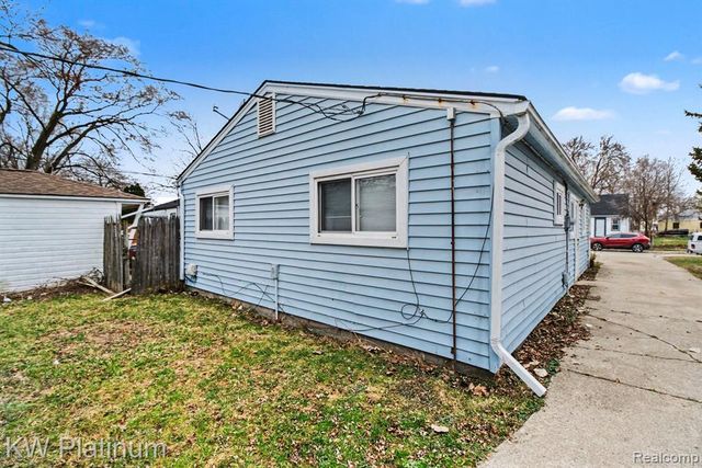 12416 Vernon Avenue, Warren, MI 48089