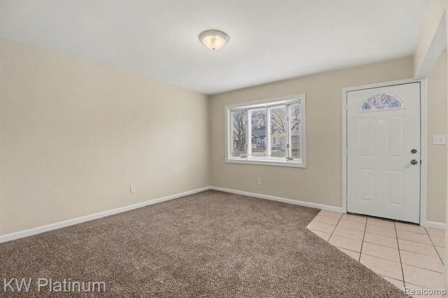 12416 Vernon Avenue, Warren, MI 48089