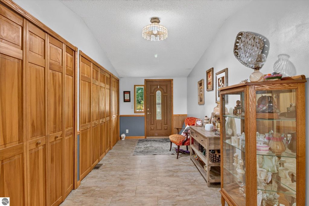 Image 19 of property listing at 6486 N Winans Road, Alma, MI 48801