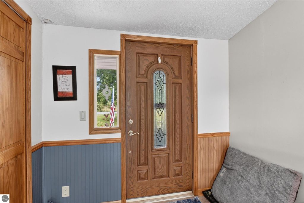 Image 20 of property listing at 6486 N Winans Road, Alma, MI 48801