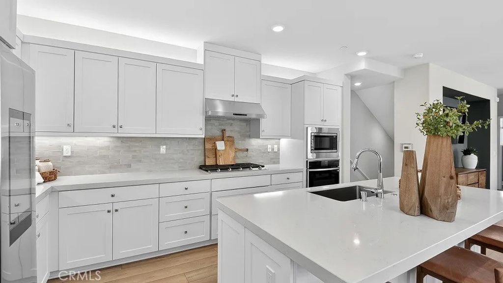 28869 Pineridge Lane, Canyon Country, CA 91387 — photo 2
