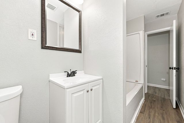 5233 Trail Lake Drive, Fort Worth, TX 76133