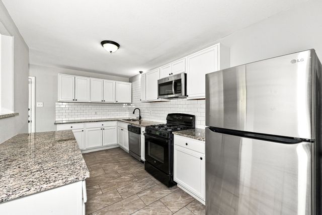 5233 Trail Lake Drive, Fort Worth, TX 76133