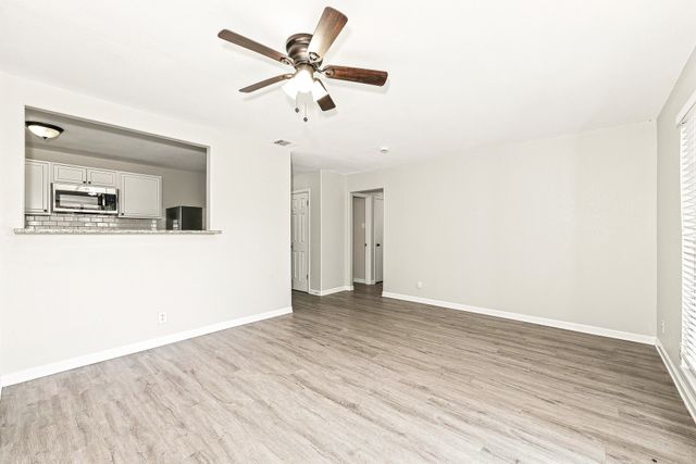 5233 Trail Lake Drive, Fort Worth, TX 76133