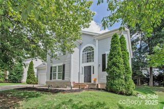 10630 Northwoods Forest Drive, Charlotte, NC 28214