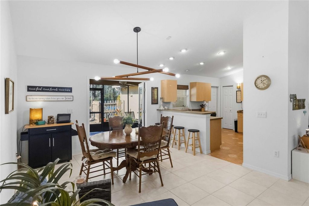 Image 11 of property listing at 6711 BONNIE BLUE DRIVE, Wesley Chapel, FL 33544