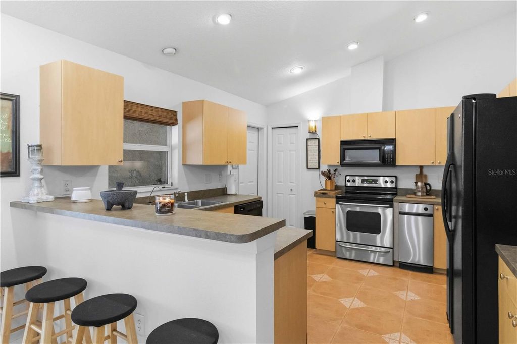 Image 16 of property listing at 6711 BONNIE BLUE DRIVE, Wesley Chapel, FL 33544