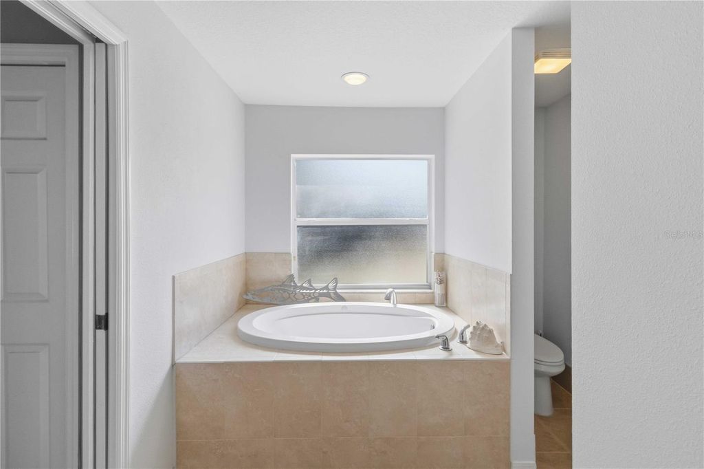 Image 20 of property listing at 6711 BONNIE BLUE DRIVE, Wesley Chapel, FL 33544