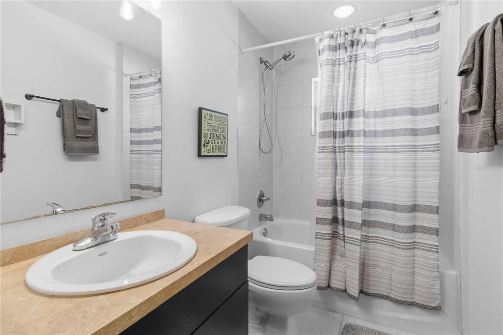 Image 22 of property listing at 6711 BONNIE BLUE DRIVE, Wesley Chapel, FL 33544