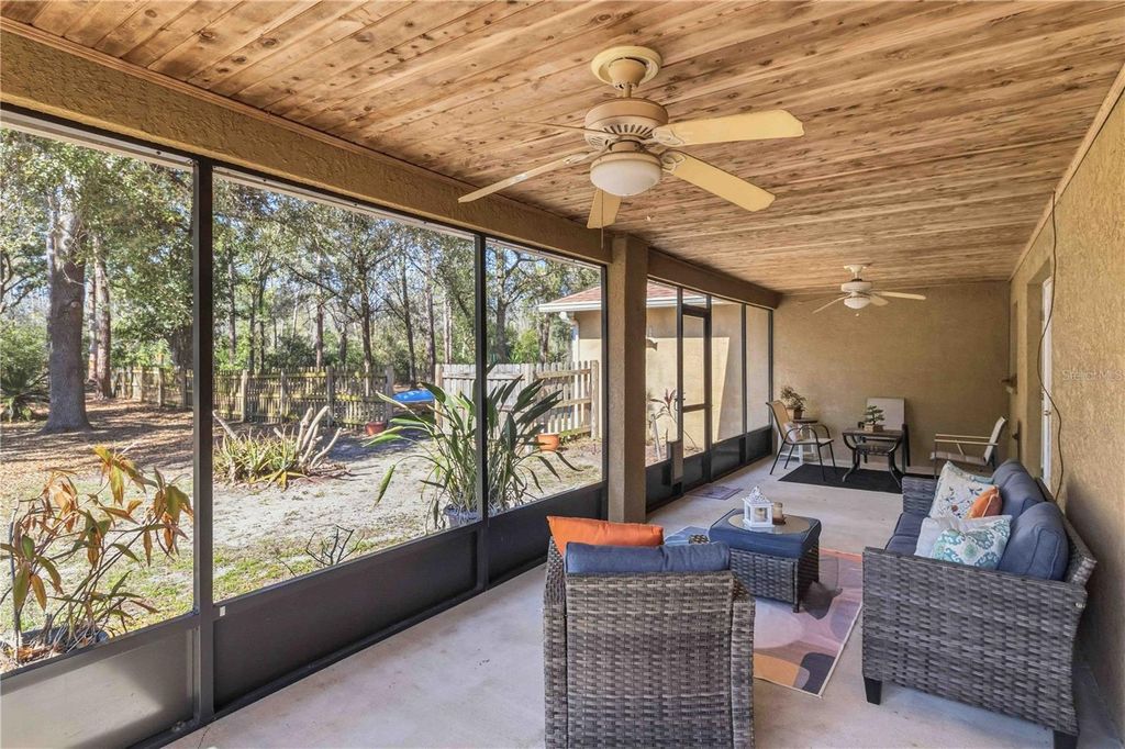 Image 31 of property listing at 6711 BONNIE BLUE DRIVE, Wesley Chapel, FL 33544