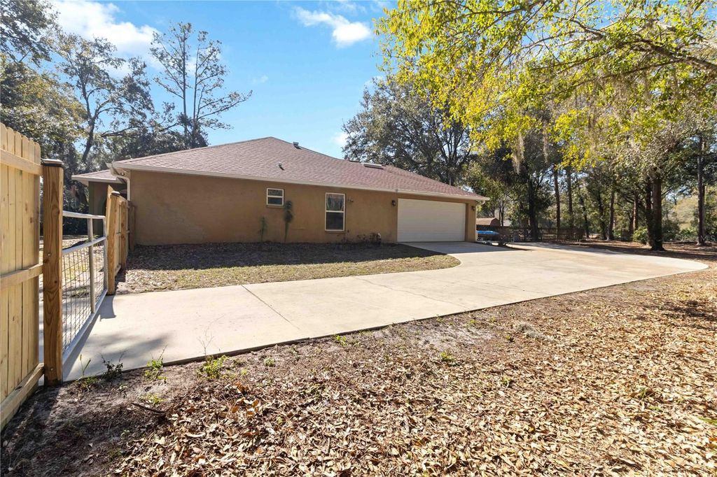 Image 32 of property listing at 6711 BONNIE BLUE DRIVE, Wesley Chapel, FL 33544