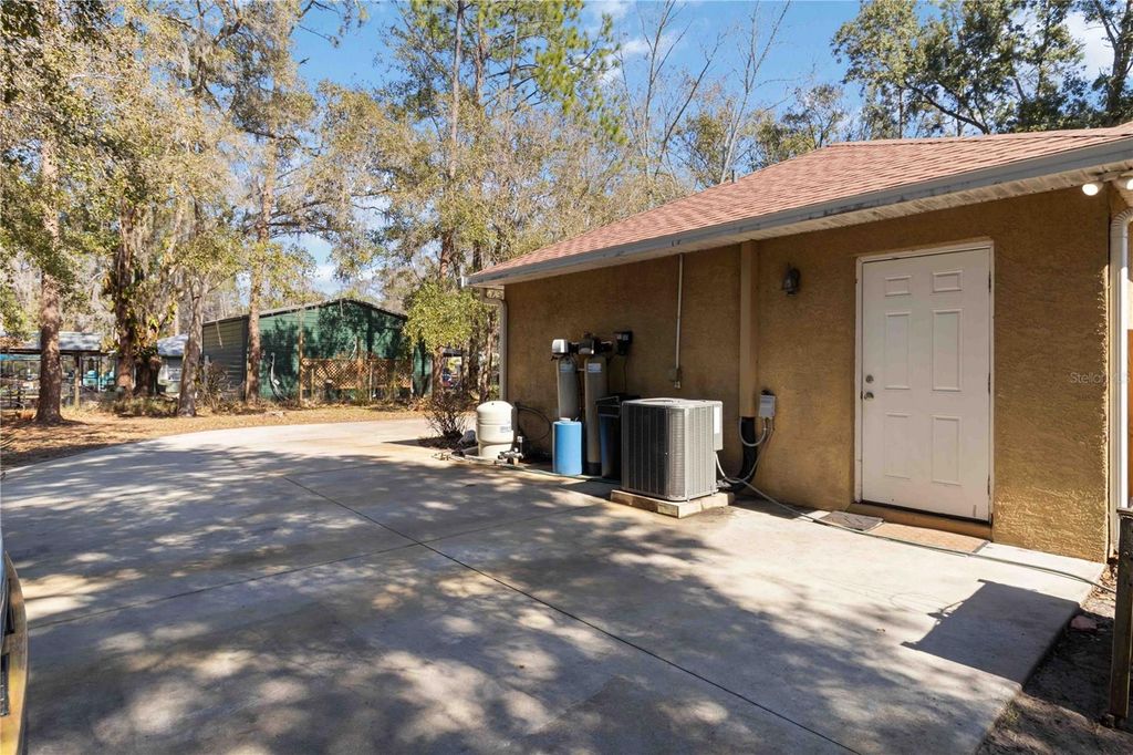 Image 44 of property listing at 6711 BONNIE BLUE DRIVE, Wesley Chapel, FL 33544